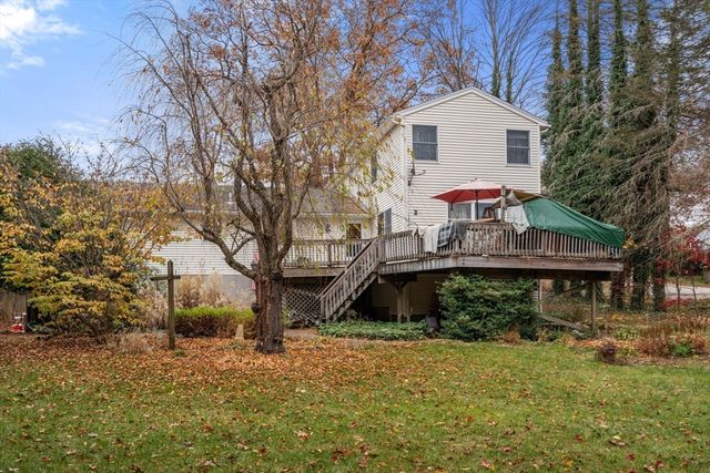 20 Brentwood Dr, Dudley, MA 01571