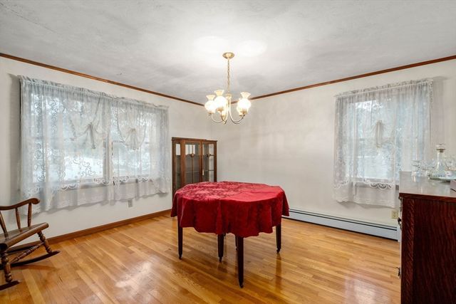 20 Brentwood Dr, Dudley, MA 01571