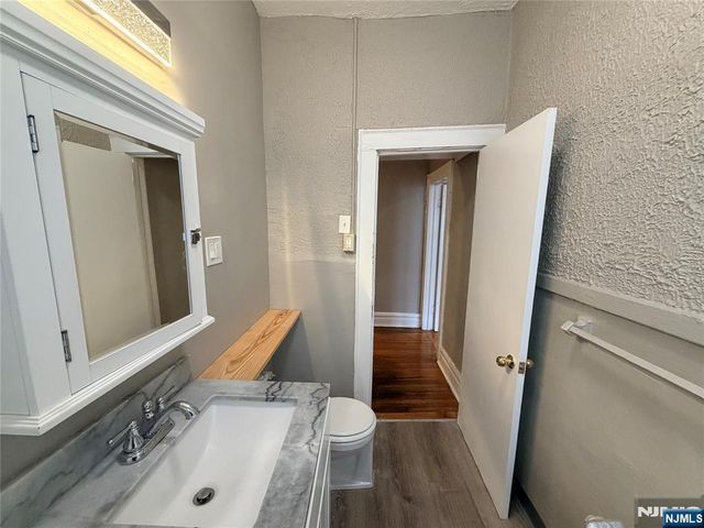 16 Irving A1, Newark, NJ 07104