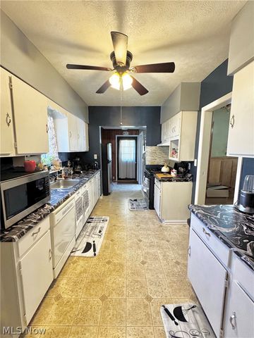 179 S Eagle Street, Geneva, OH 44041