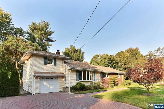 4 Marconi Street, Tenafly, NJ 07670