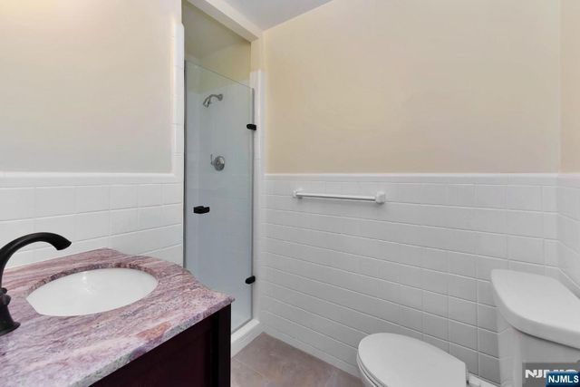 4 Marconi Street, Tenafly, NJ 07670