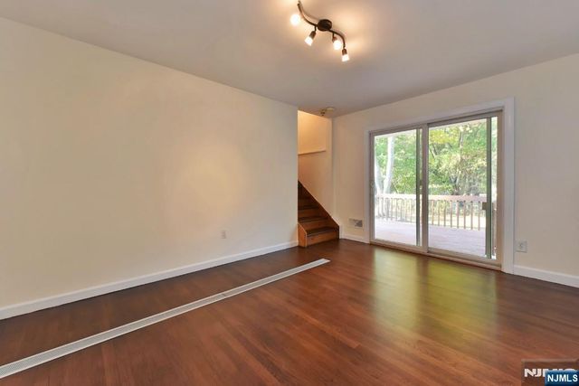 4 Marconi Street, Tenafly, NJ 07670