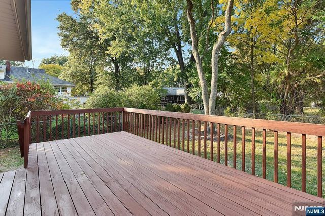 4 Marconi Street, Tenafly, NJ 07670