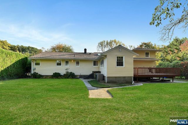 4 Marconi Street, Tenafly, NJ 07670