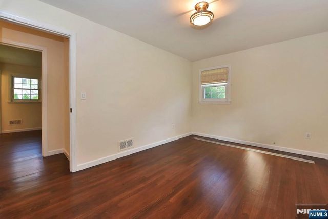 4 Marconi Street, Tenafly, NJ 07670