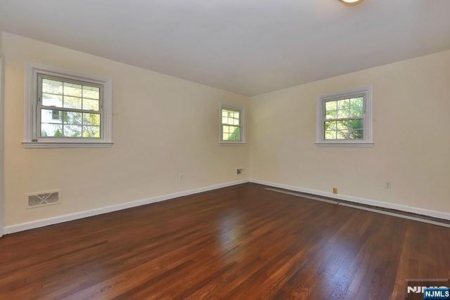 4 Marconi Street, Tenafly, NJ 07670