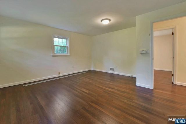 4 Marconi Street, Tenafly, NJ 07670
