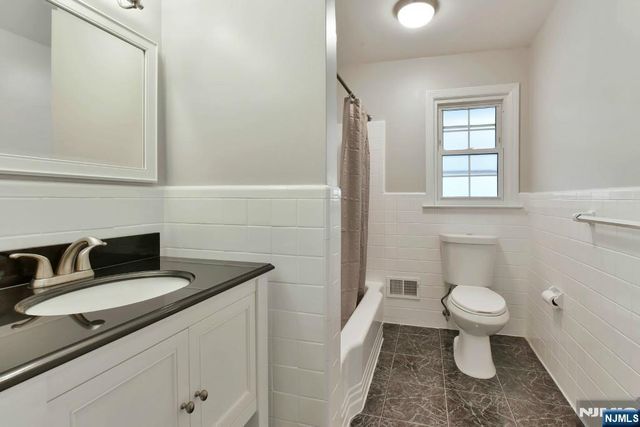 4 Marconi Street, Tenafly, NJ 07670