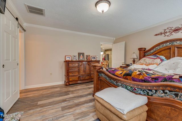 9 Larchmont Lane, Johnson City, TN 37604