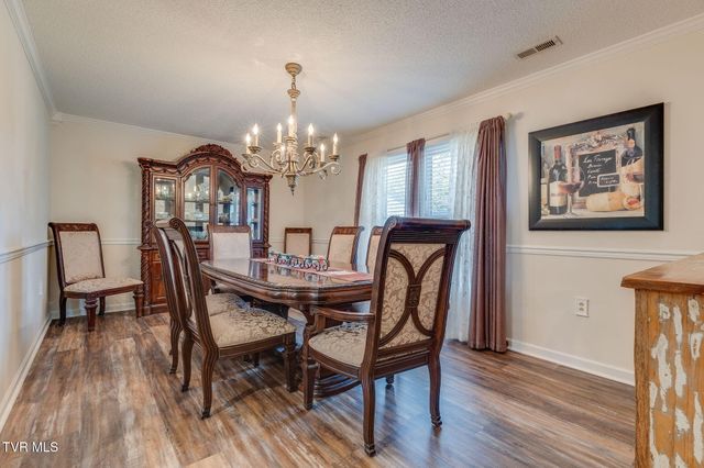 9 Larchmont Lane, Johnson City, TN 37604