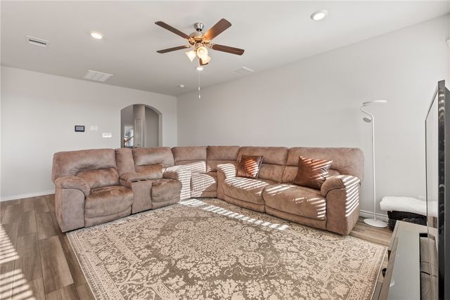 6148 Darlington Avenue, College Station, TX 77845