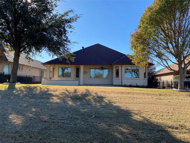 10905 Southerland Drive, Denton, TX 76207