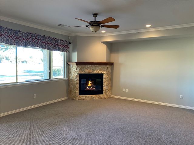 10905 Southerland Drive, Denton, TX 76207