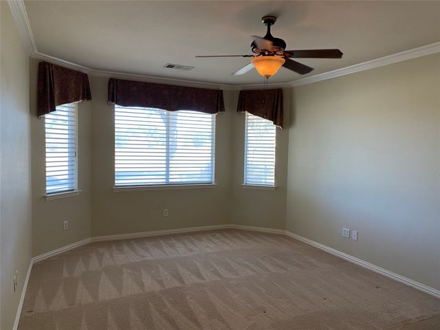 10905 Southerland Drive, Denton, TX 76207