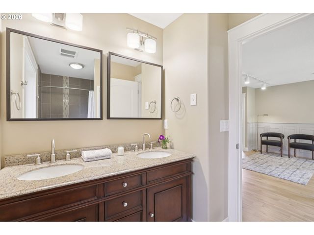 302 PHOENIX Way, Vancouver, WA 98661