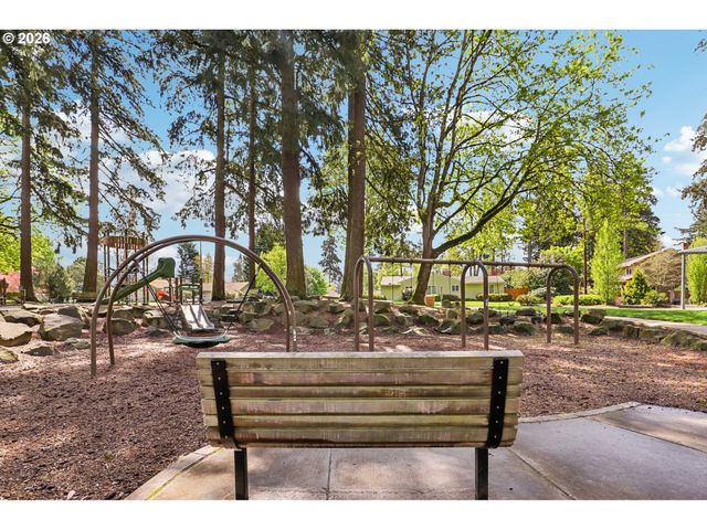302 PHOENIX Way, Vancouver, WA 98661