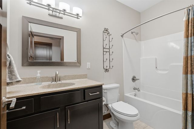 1217 Rolling Glen Drive, Marion, IA 52302