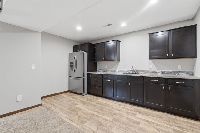 1217 Rolling Glen Drive, Marion, IA 52302