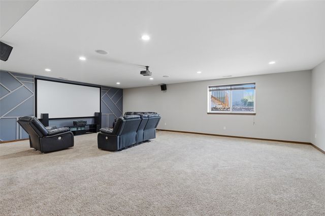 1217 Rolling Glen Drive, Marion, IA 52302
