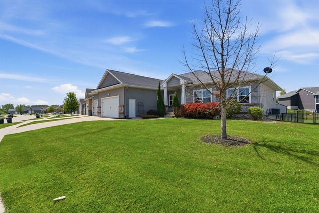 1217 Rolling Glen Drive, Marion, IA 52302