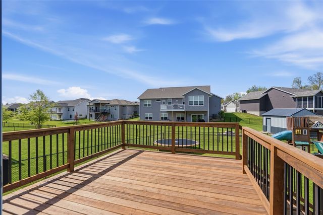 1217 Rolling Glen Drive, Marion, IA 52302