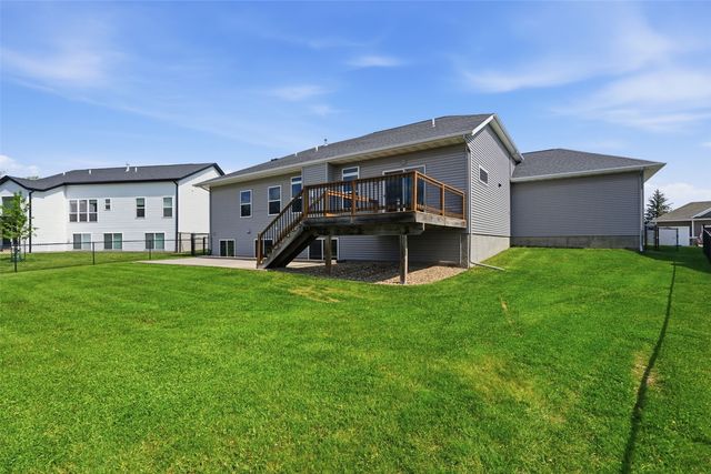 1217 Rolling Glen Drive, Marion, IA 52302