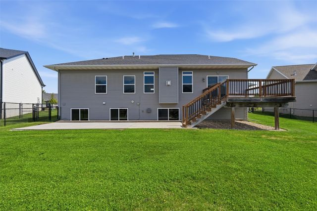 1217 Rolling Glen Drive, Marion, IA 52302