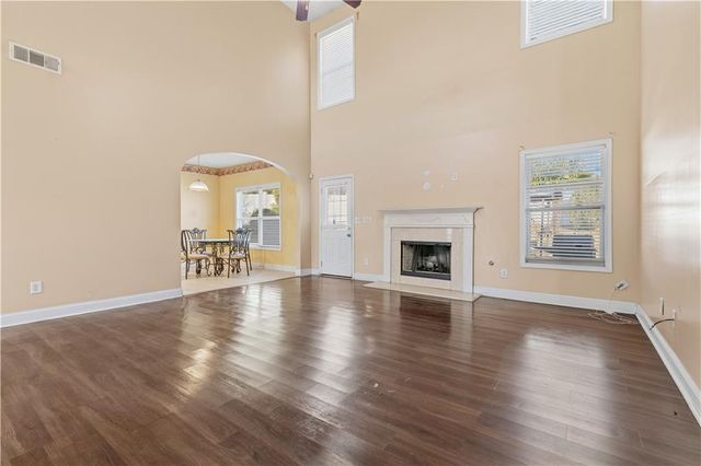 820 Kaitlyn Drive, Loganville, GA 30052