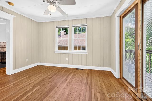 28 Chatham Road, Asheville, NC 28804