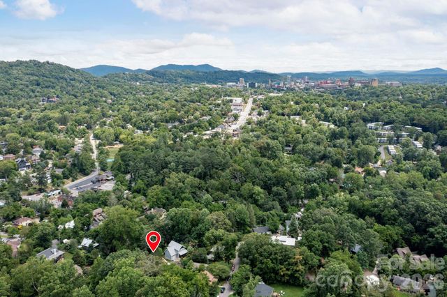28 Chatham Road, Asheville, NC 28804