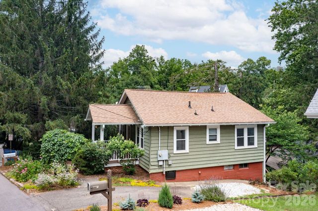28 Chatham Road, Asheville, NC 28804