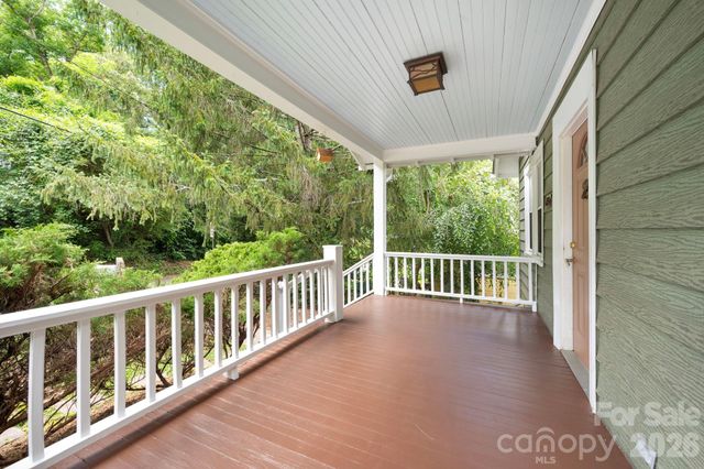 28 Chatham Road, Asheville, NC 28804