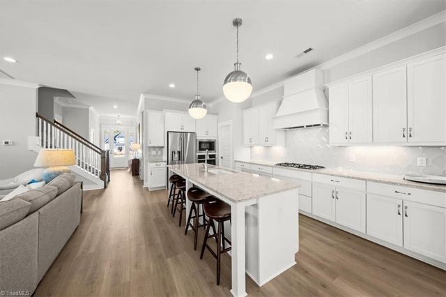 5106 Whaitley Lane, Greensboro, NC 27407