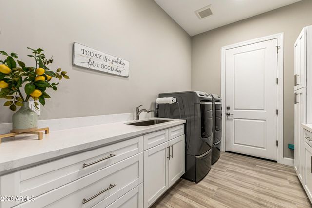 1718 S 140TH Place, Gilbert, AZ 85295