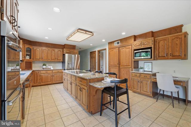10025 BLUE BANNER DR, Germantown, MD 20876