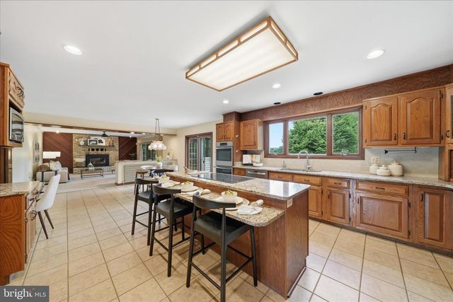 10025 BLUE BANNER DR, Germantown, MD 20876