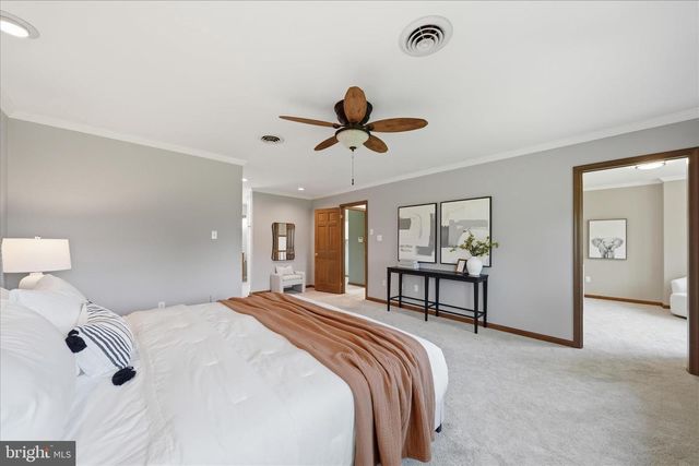 10025 BLUE BANNER DR, Germantown, MD 20876