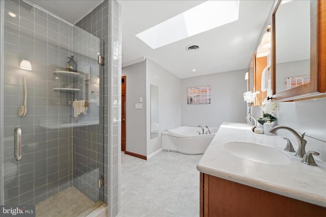 10025 BLUE BANNER DR, Germantown, MD 20876