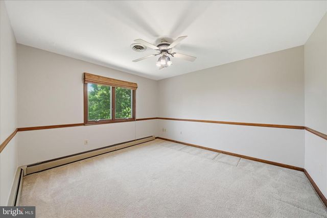 10025 BLUE BANNER DR, Germantown, MD 20876