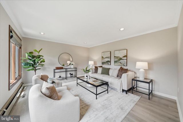 10025 BLUE BANNER DR, Germantown, MD 20876