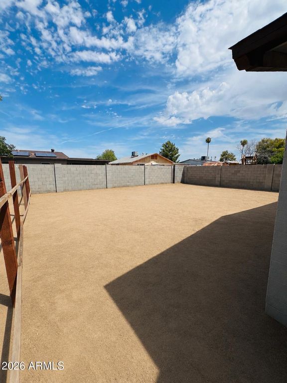 6930 W LEWIS Avenue, Phoenix, AZ 85035 — photo 4