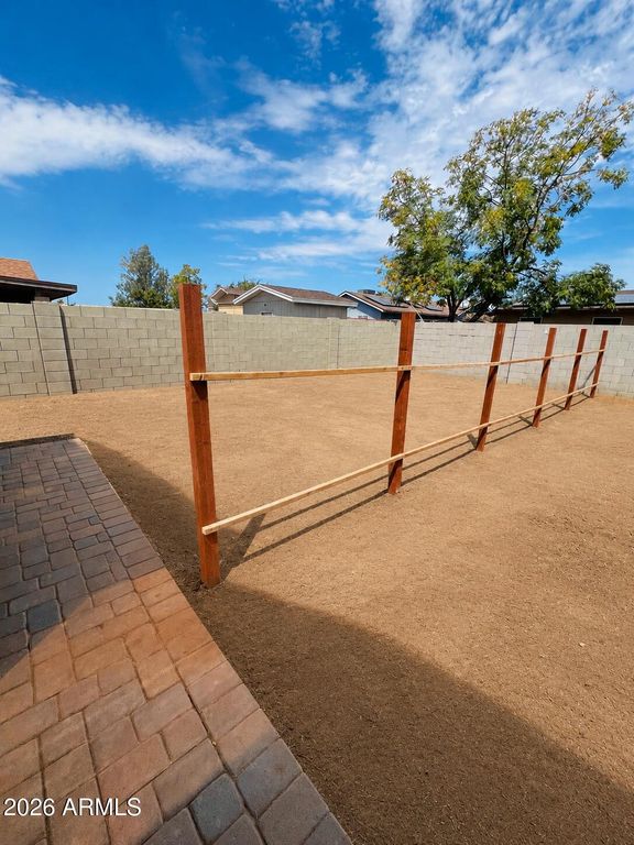 6930 W LEWIS Avenue, Phoenix, AZ 85035 — photo 5