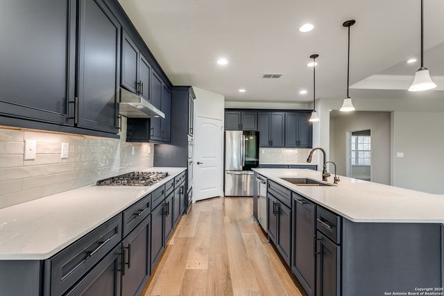 13102 GSL Dr, San Antonio, TX 78253