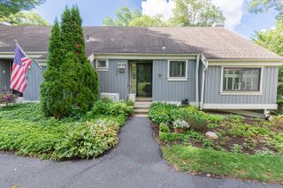 512 Heritage Village B, Southbury, CT 06488