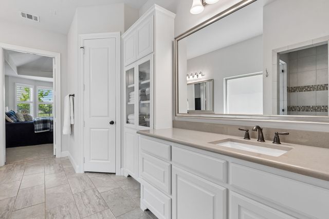 7812 Ivey, The Colony, TX 75056
