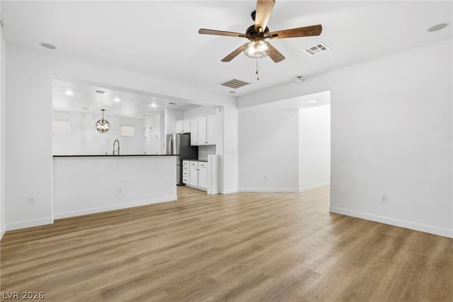 10585 Cave Ridge Street, Las Vegas, NV 89179