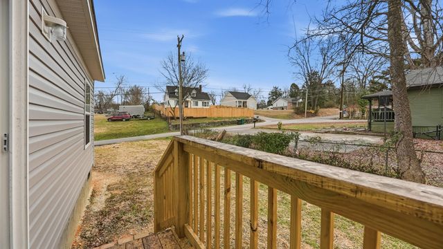 1003 Magnolia Street, Rossville, GA 30741