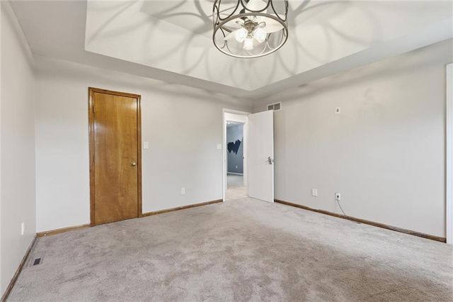 1209 SW Trail Ridge Drive, Blue Springs, MO 64015