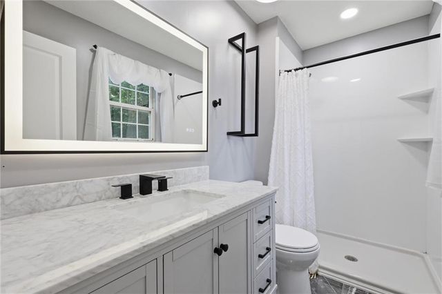 1209 SW Trail Ridge Drive, Blue Springs, MO 64015